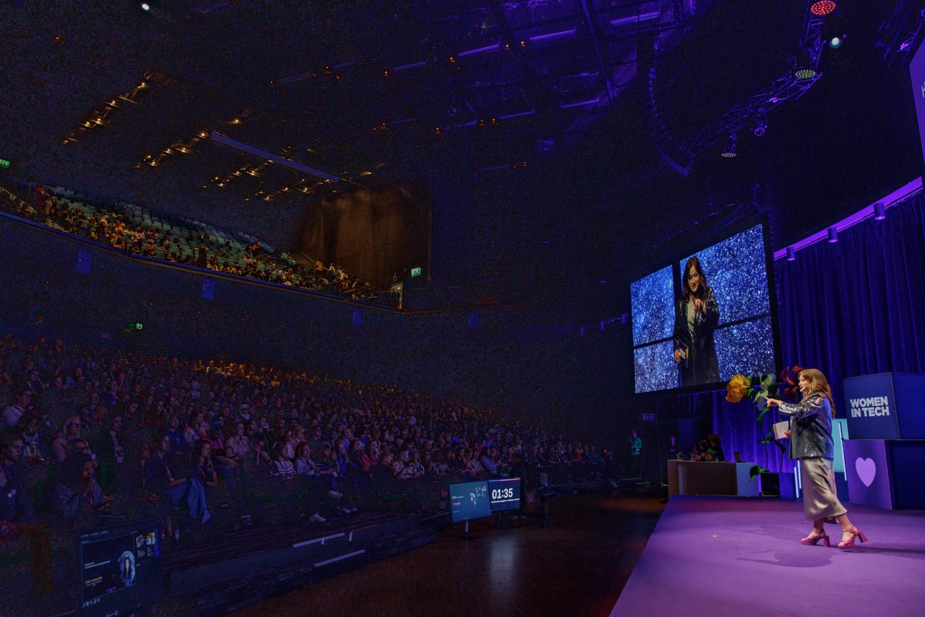 Stephanie on stage at Women in Tech Sweden